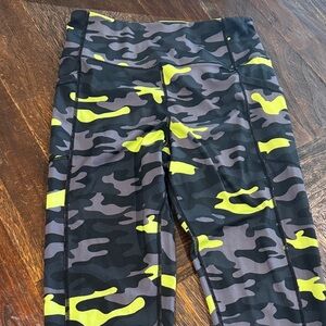 BRIGHT YELLOW Camouflage Leggings WITG POCKETS!